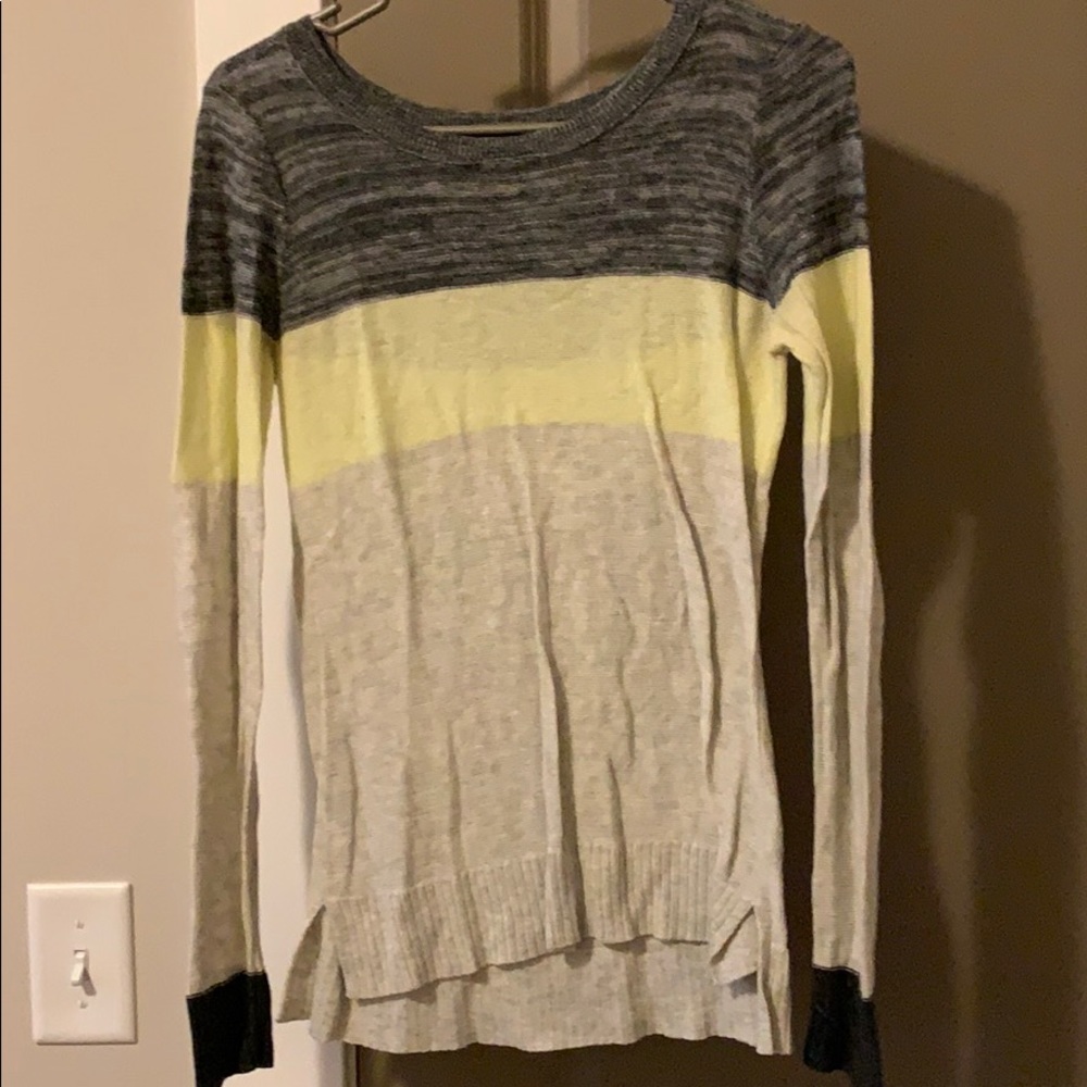 Lightweight sweater